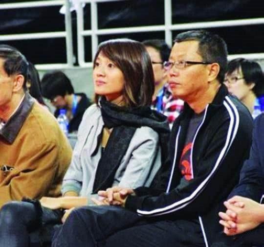 24岁闪婚闪离到36岁卑微付出，曾经的“浙江一姐