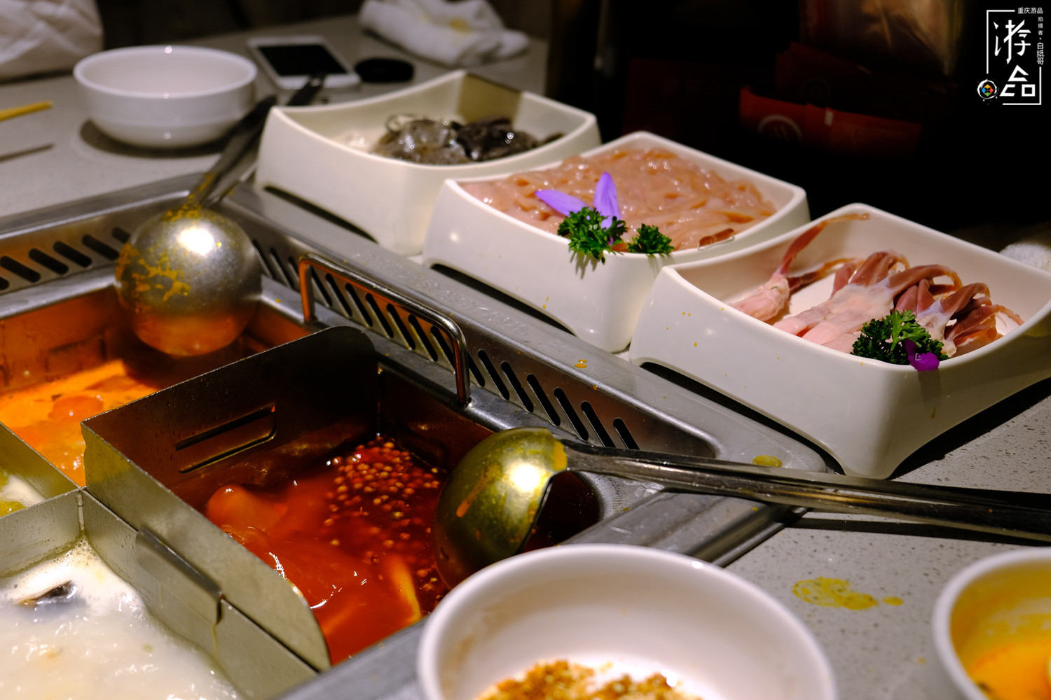 重庆为何容不下海底捞？服务和味道都不重要，“国籍”问题是关键