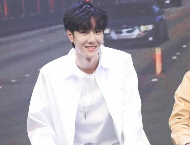 王一博不喜欢现在的自己，回答汪涵问题时，都