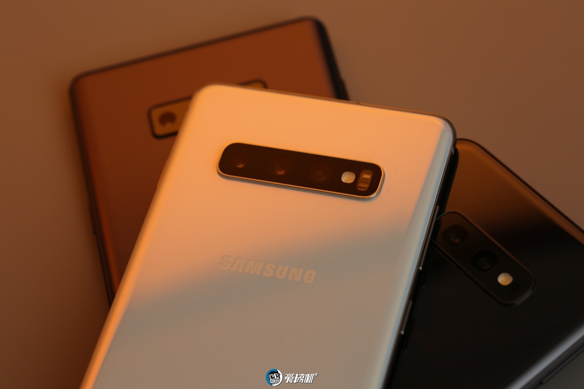 三星Galaxy S10+详细评测：真的差一点就完美了！