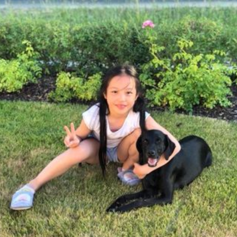 趙薇女兒人美心善，連續6年生日做慈善，捐款已高達上百萬