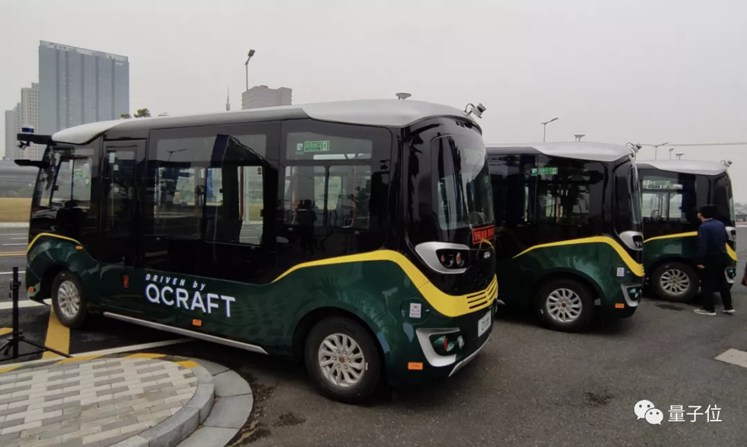 自动驾驶公交开上苏州街头，这次不是试运营了，市民乘车依然免费
