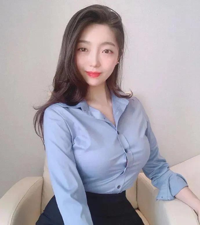 面容清秀的韩国美女图片欣赏图片