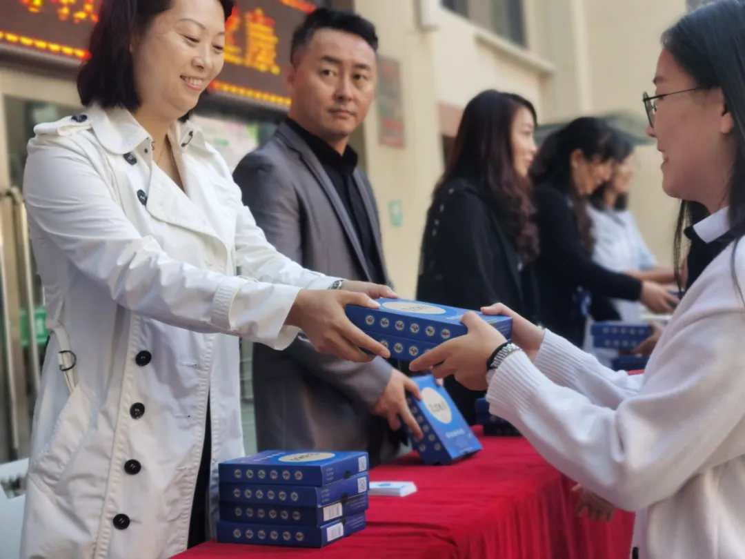 古方医药进校园，为人民教师送健康