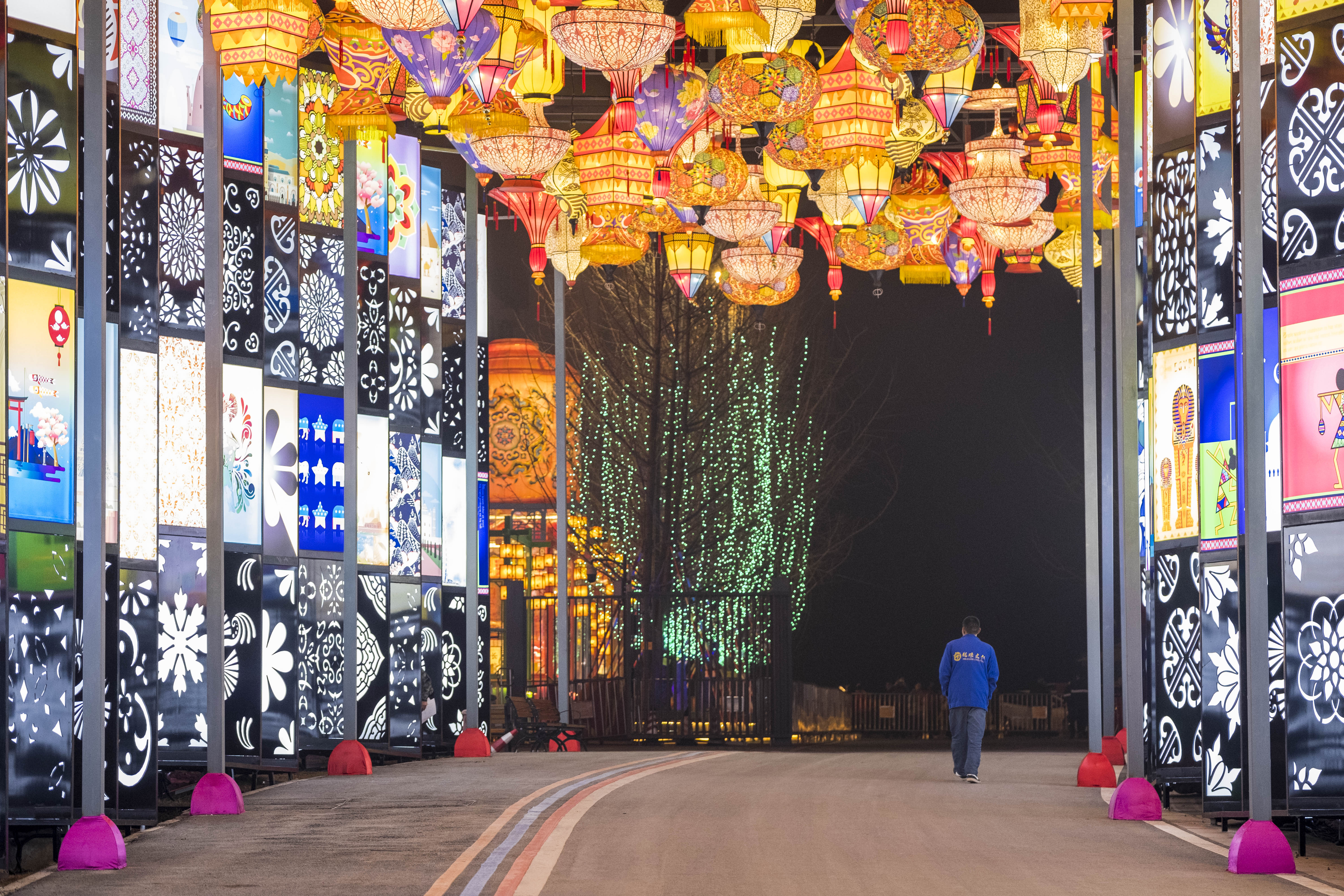 自贡，发展旅游这么多年，你终于在这个春天火了