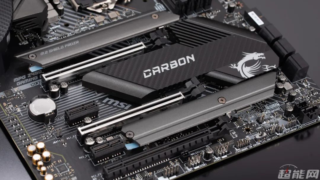 微星MPG Z490 GAMING CARBON WIFI主板评测