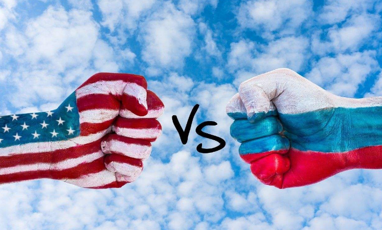 东方拿出全球最快导弹，15分钟飞到白宫，美国终