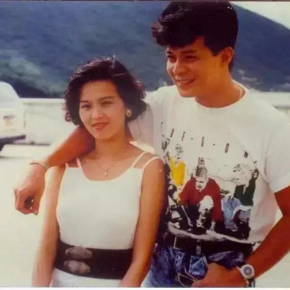 独宠初恋40年后痛失所爱……