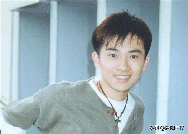 苏有朋多才多艺，品学兼优有魅力，是影视乐三