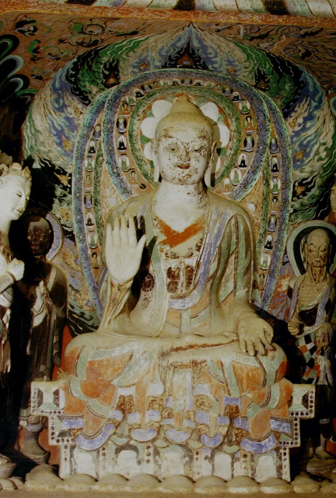 敦煌莫高窟這些壁畫都變黑了,但壁畫裡記載的是時光的變遷 - 頭條匯