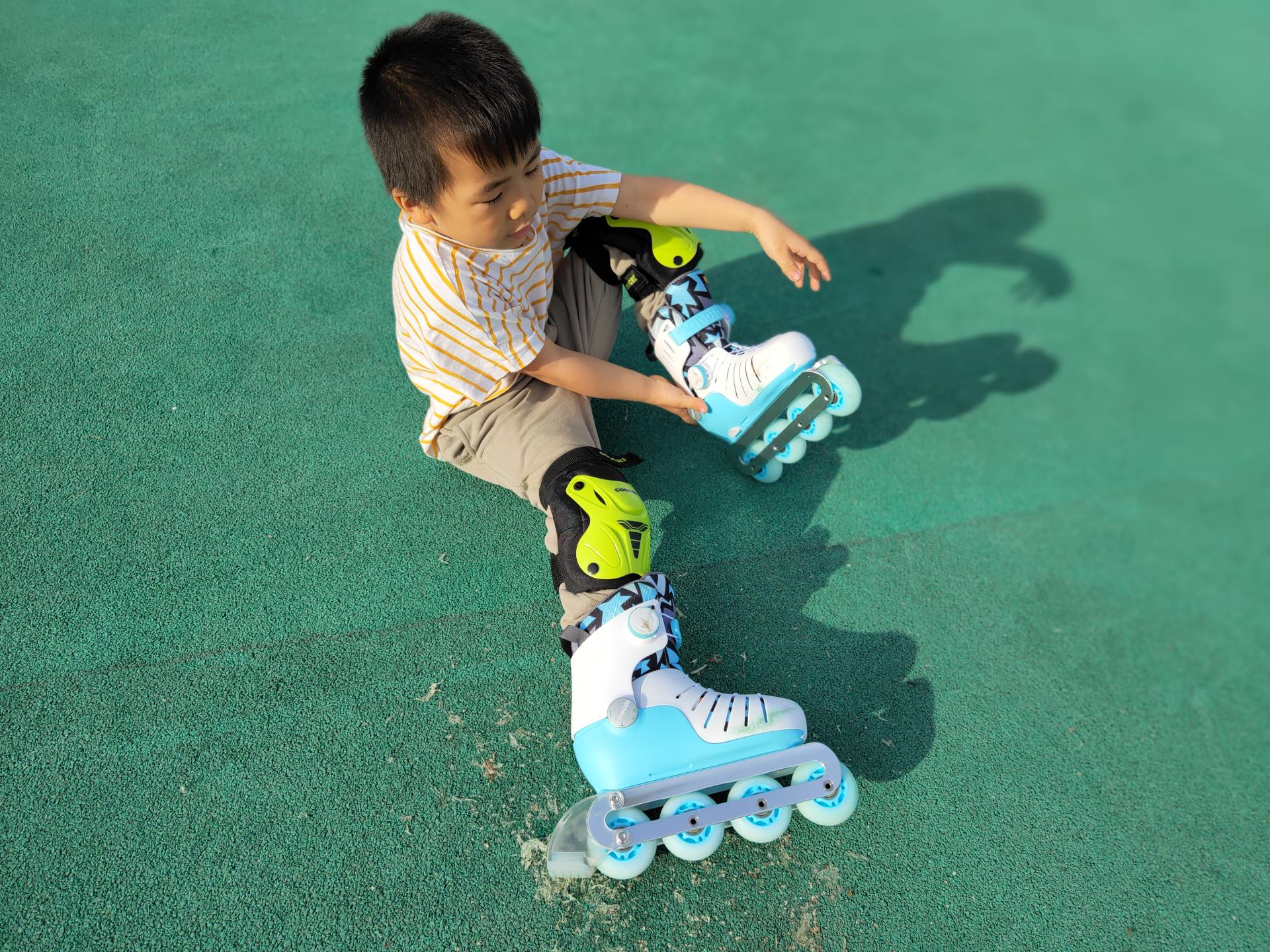 给孩子童年最好的礼物：儿童轮滑鞋