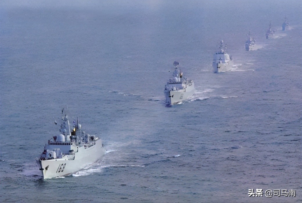 日本声称要和美国使用“威慑力量”干涉台湾，中国航母过宫古海峡