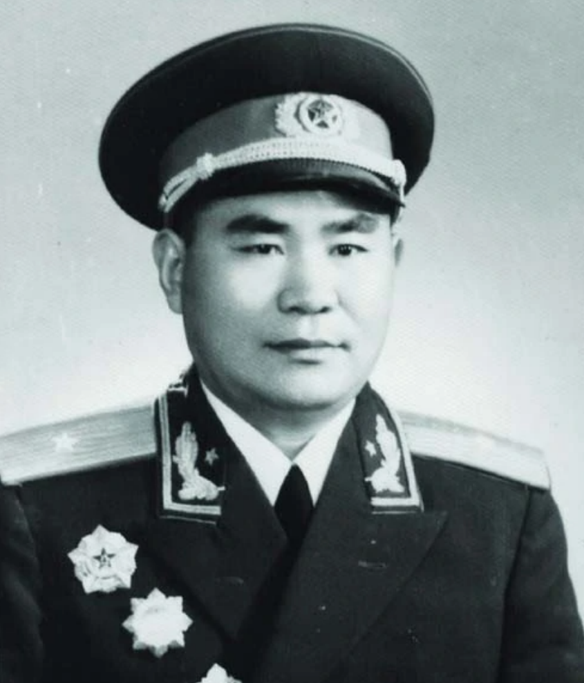 1990年，一老汉拿着课本来到军队驻地：我就是课本上牺牲的志愿军