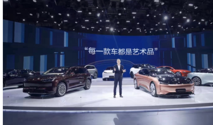 保时捷Macan EV内饰曝光;奇瑞新产品或将命名QQ冰淇淋