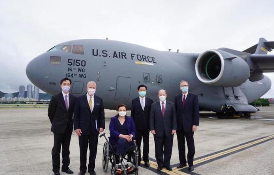 ��������̨�Ͱ�������̨���¹��������Ϸ����©�ˡ�