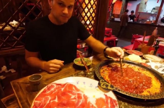 American insanity spits groove: Chinese of half an year learned in vain! Chinese cate invites my be left without an argument