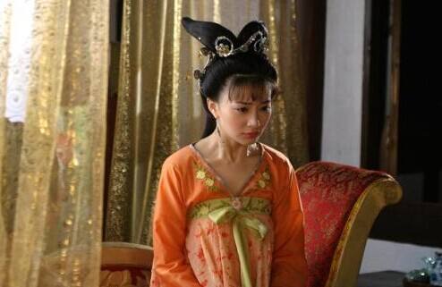 最无耻的皇帝！宋朝赵光义强行侵犯小周后，还命画师现场作画