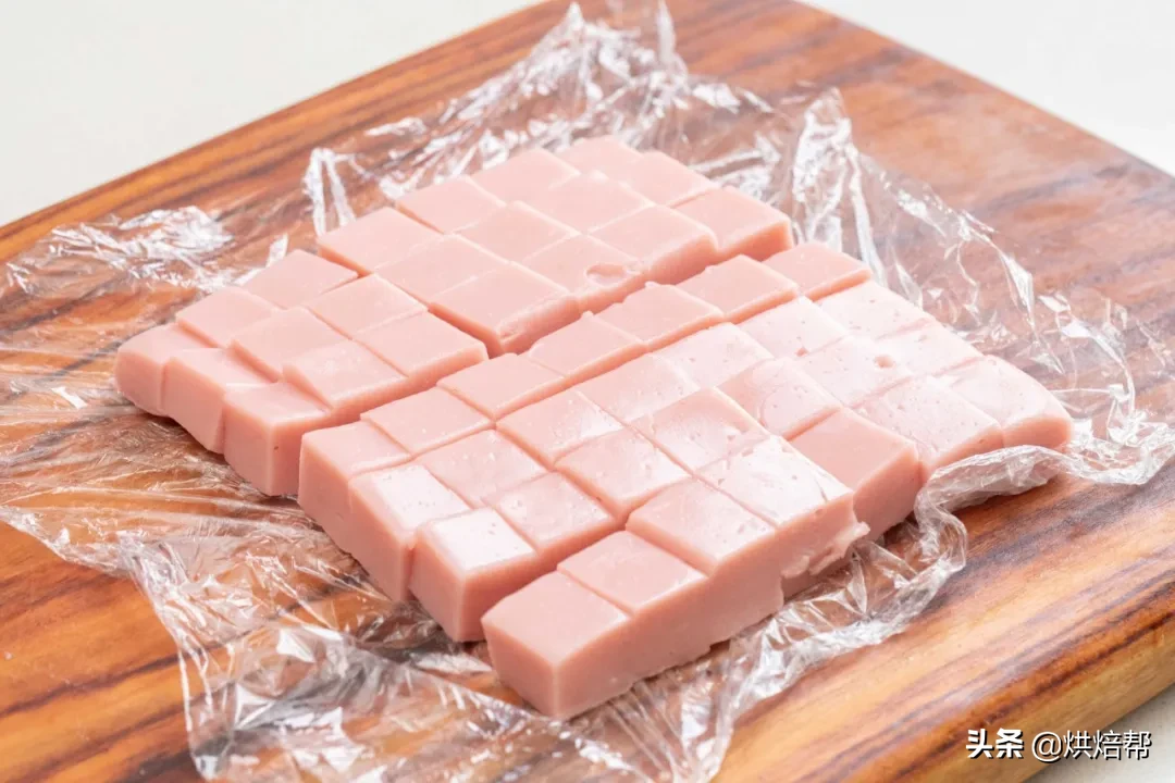 Acid is sweet goluptious, play a tooth juicily, ate strawberry milk is small, this spring did not pass in vain