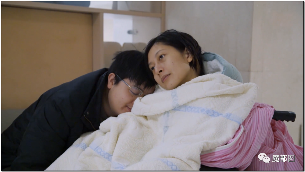 热爆！癌症妻拼死为丈夫留后，去世后丈夫娶新妇+不管孩子？