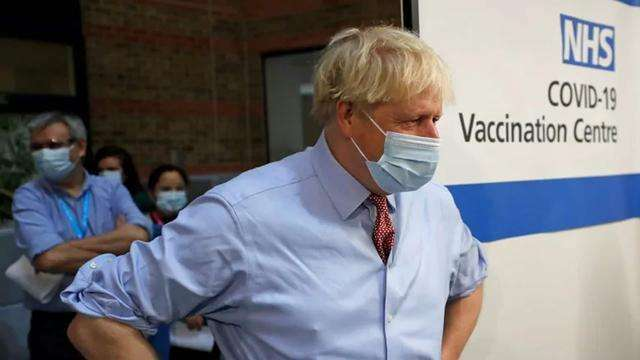 逃离伦敦、多国停飞，英国防疫为什么不行？
