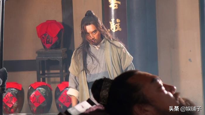 大剧不出彩，综艺不解渴，陈龙事业进入瓶颈期，成抗日神剧专业户