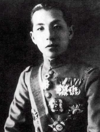 1990年张学良恢复自由，记者问他最佩服谁，他不假思索说出3个人