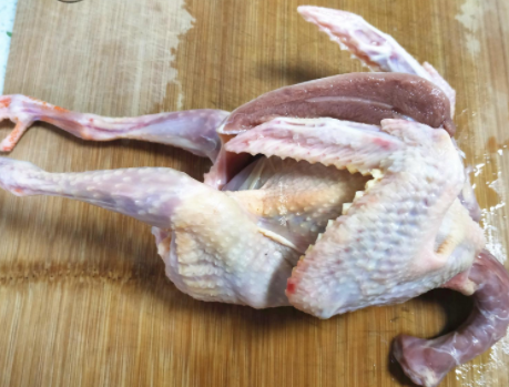 图片[2]-虫草花炖鸽子汤的做法步骤图 鸽子汤鲜肉嫩营养高-起舞食谱网