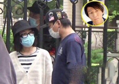 45岁陈羽凡近照罕曝光，身形消瘦脸色憔悴，退圈3年宛如路人