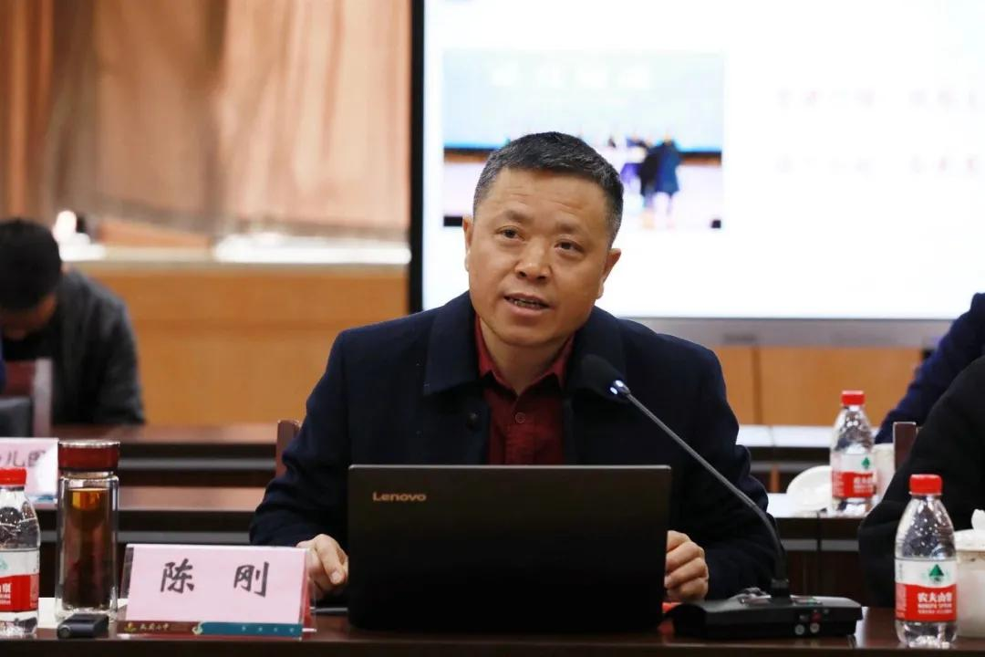 天府七中教育集团工作推进调研会顺利召开