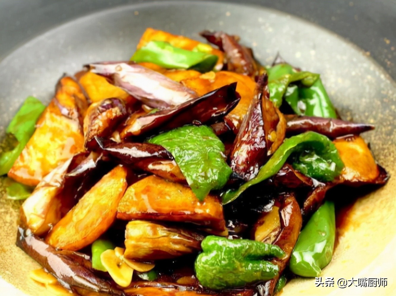 土豆最好吃的5種做法，營養(yǎng)又下飯，好吃不長(zhǎng)肉，適合“貼秋膘”