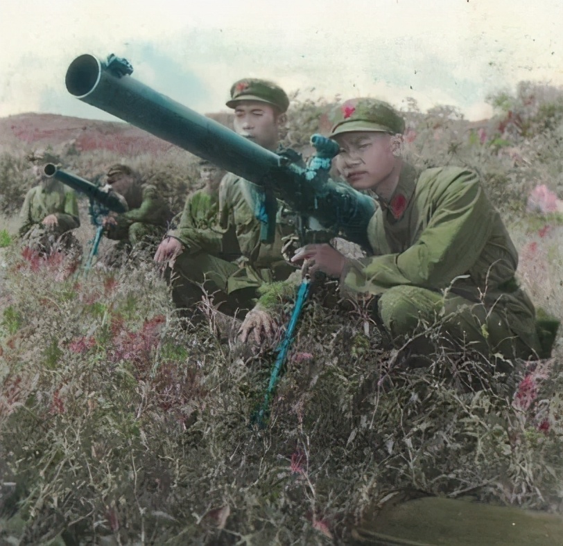 小区保安大叔，是个一等功臣