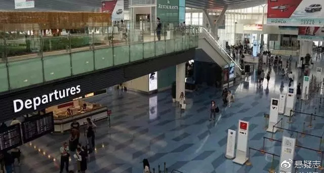 日本宅男刺死机长，劫持一架517人航班：只为过