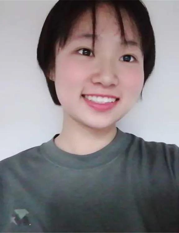 女兵入伍前后变化太大！网友：不一样的美，限