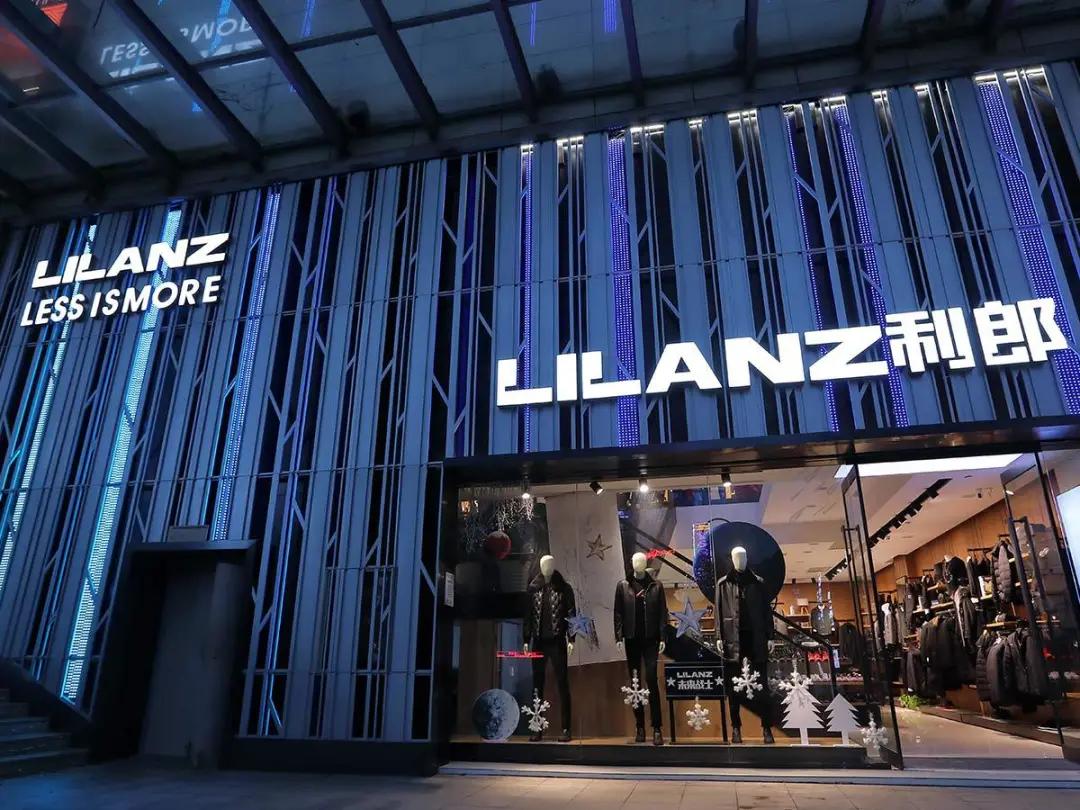 安踏体育股价首破百！泉企持续助力体育赛事