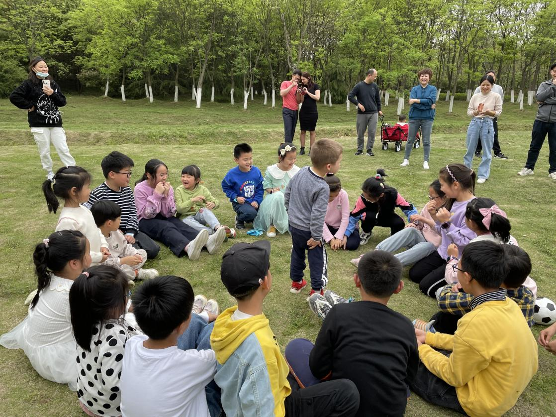 合肥一六八玫瑰园学校南校区与北京外国语大学合肥国际学院开展“中法儿童文化交流初体验”活动