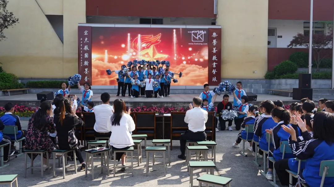天府新區(qū)三星中學紀念五四運動102周年活動(圖6) 天府新區(qū)三星中學紀念五四運動102周年活動(圖6)