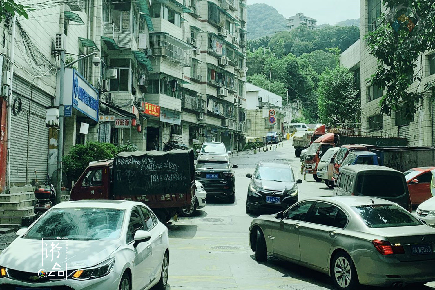 重庆车多路窄，成全国最拥堵城市，车辆限行何时才能落实？