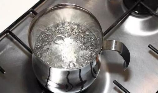 反復加熱的剩菜和反复燒開的水，誰更毒？ 你想知道的都在這裡