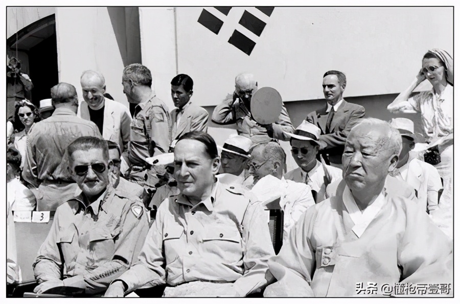 ����Ԯ��1953��Y������ɶ����һ��־�܊1994��Ż؇���