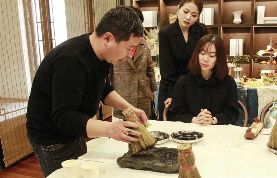 两天假期哪里玩？启封故园嗨翻天