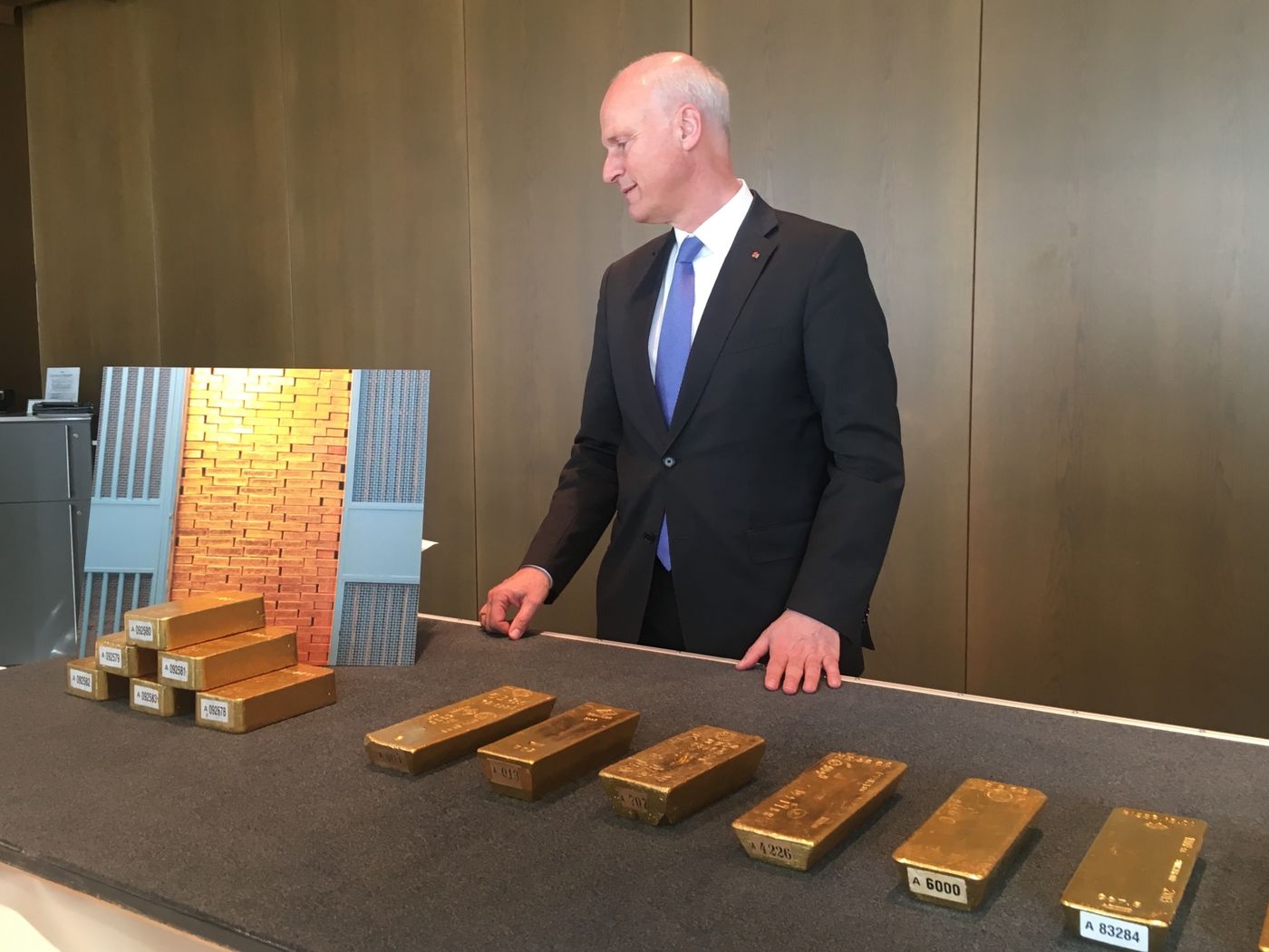 美联储无权阻止德国运黄金，15国宣布从美国运黄金，事情有进展