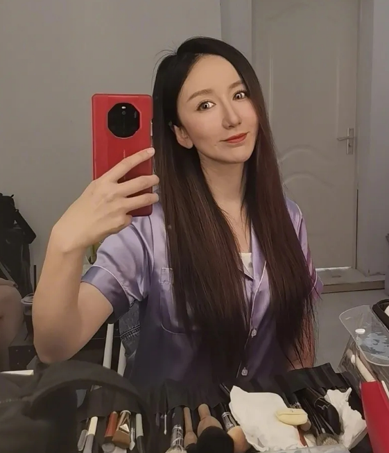 脸僵如石！明知“硅胶脸”恐怖，为何还有女星