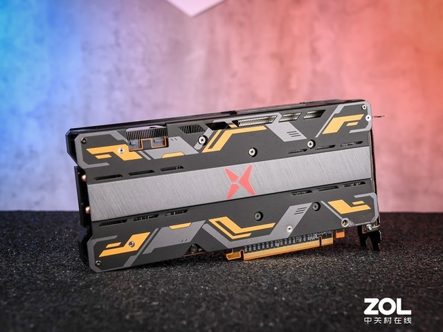 这造型很别致，迪兰 RX 5700 X 战将系列评测