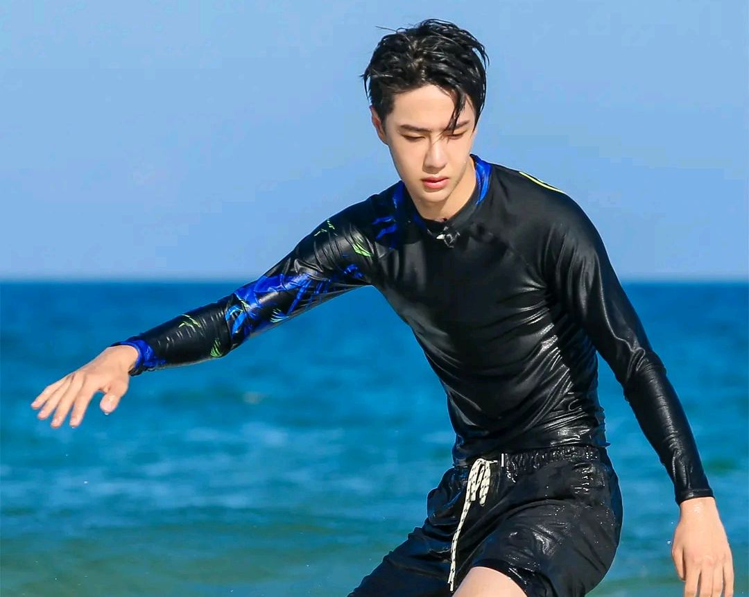 目前最红最火的5部综艺，看看你正在熬夜追哪部？