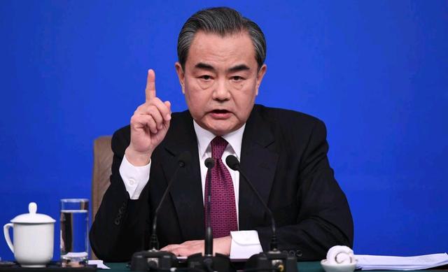 令西方媒体哑口无言！王毅发出东方最强音，使中俄关系更上一层楼