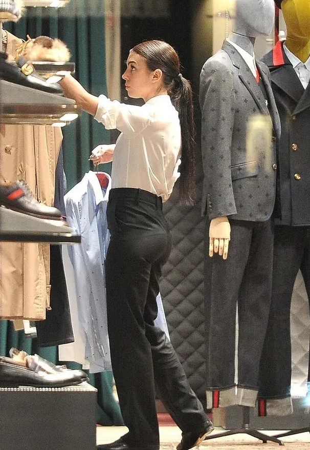 C罗求婚成功！征服他的竟然是个柜姐，堪称“现实版王漫妮”逆袭