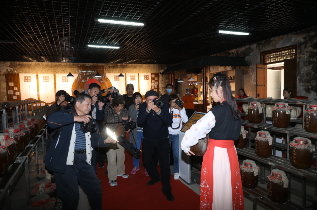 馥合香 醉中原：第四届醉美皇沟摄影行拉开帷幕