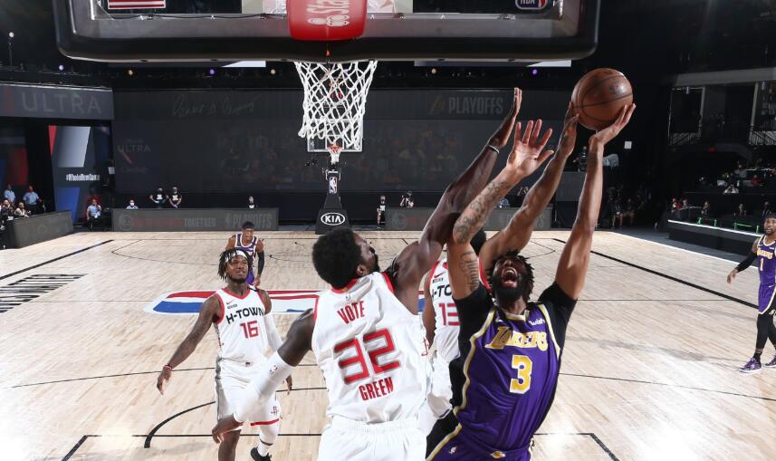 1米98中鋒太能搶，湖人內線優勢成擺設，火箭關鍵數據全面佔優