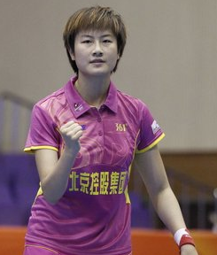 恭喜！奥运冠军丁宁退役后入学北大，手持录取通知书表情难掩兴奋