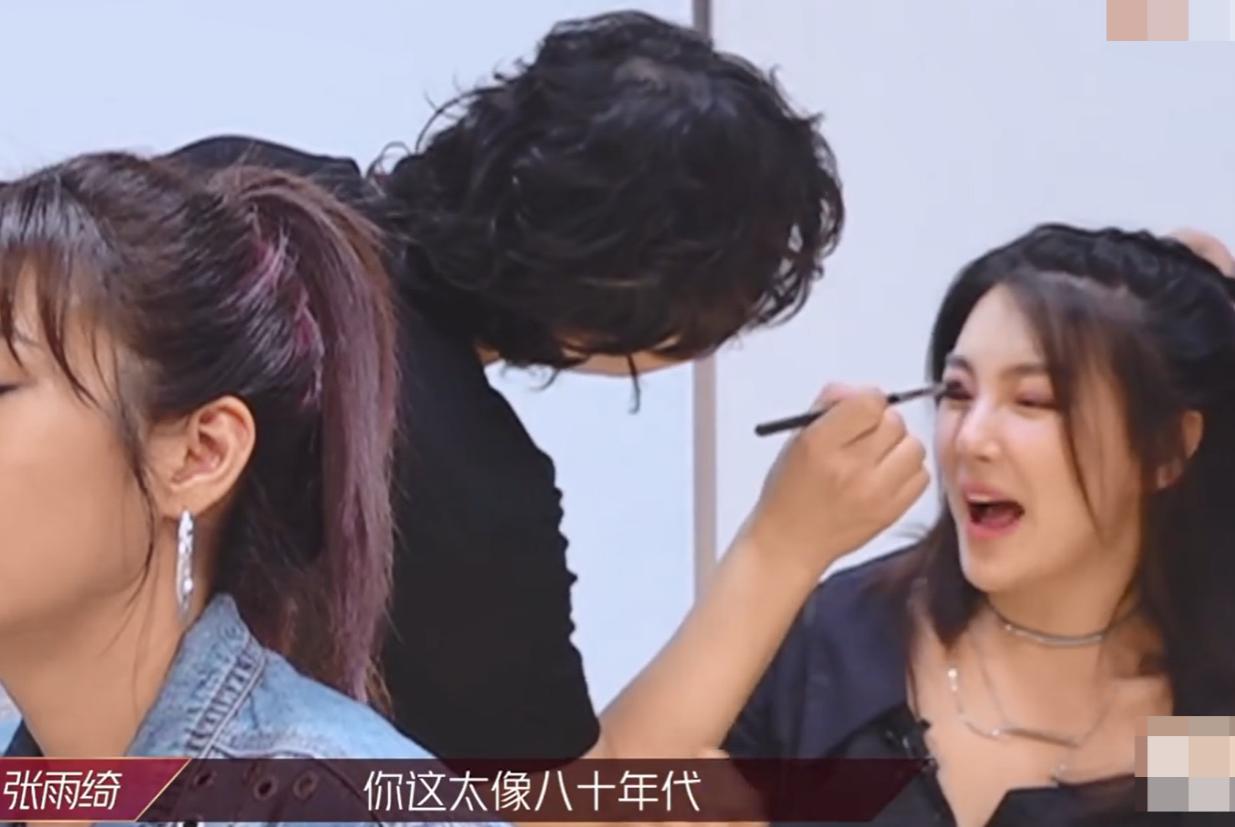 《乘风破浪的姐姐》解粉丝争吵，杜华先声夺人